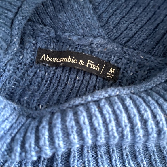 Abercrombie & Fitch Knitted Blue Sweater Mock Neck Size Medium - Picture 5 of 9